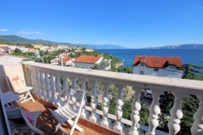 Ferienhaus in Novi Vinodolski mit Großem Balkon